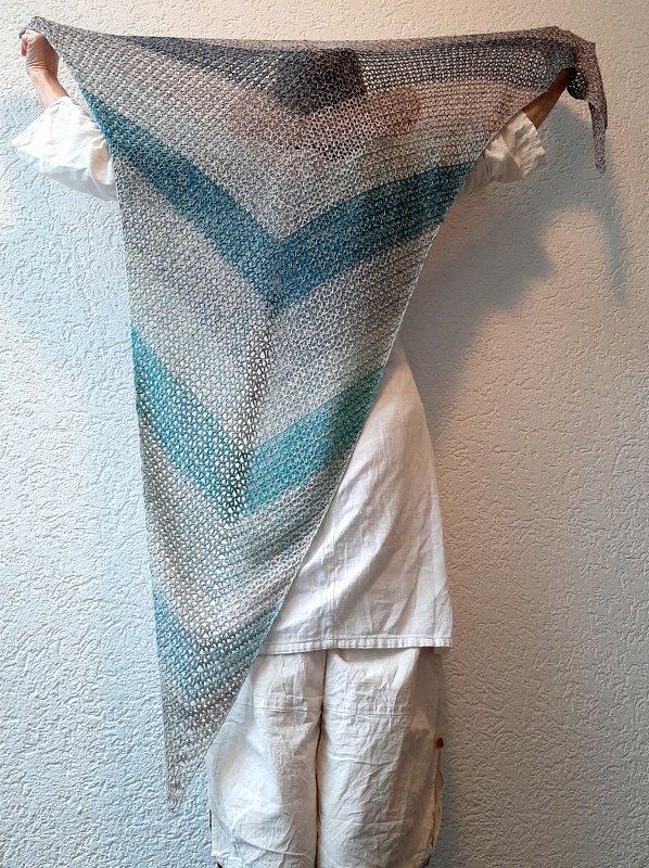 Raffiniertes, asymetrisches Tuch "Frühlingserwachen", Häkelanleitung