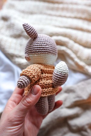 Crochet pattern winter squirrel