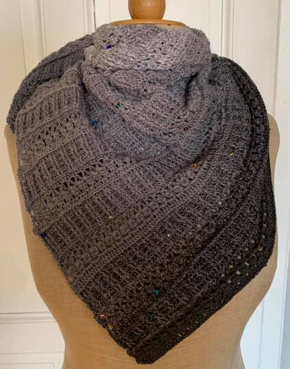 Tuch Frühlingsübergang - asymetrisches Tuch häkeln ohne Spitze