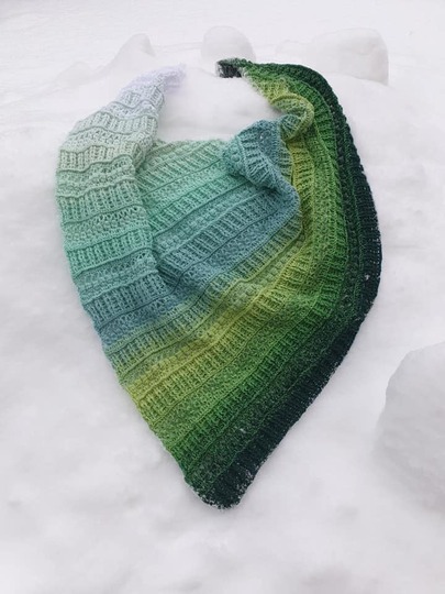 Tuch Frühlingsübergang - asymetrisches Tuch häkeln ohne Spitze