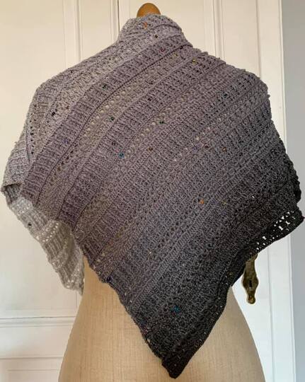 Tuch Frühlingsübergang - asymetrisches Tuch häkeln ohne Spitze