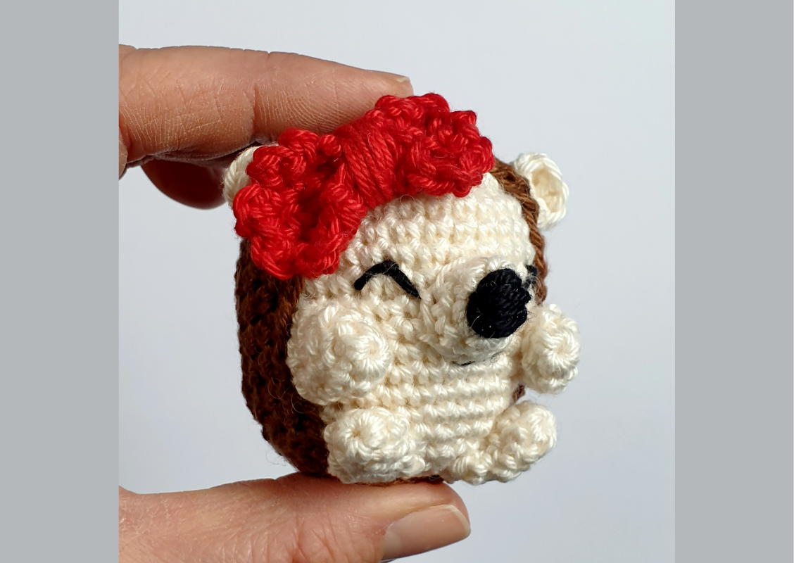 Pattern Datsies Hedgehog with heart and charm - Image 2