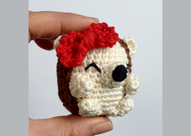 Pattern Datsies Hedgehog with heart and charm