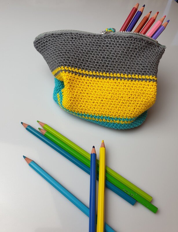 Crochet Zip Pouch - Image 7