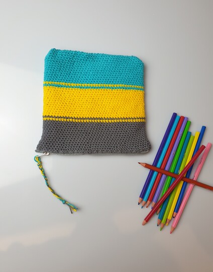 Crochet Zip Pouch