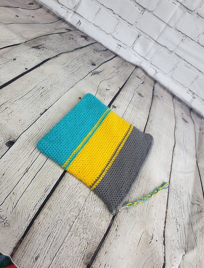 Crochet Zip Pouch