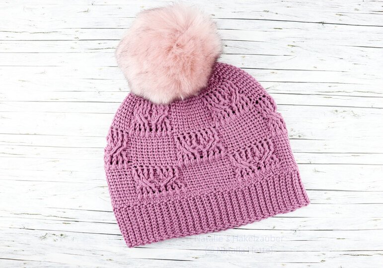 Mütze "Amely" (Zopfmuster, alle Gr.)