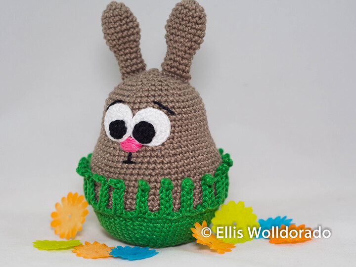 Hase im Gras, Amigurumi, Häkelanleitung