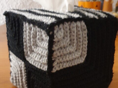 Anleitung Taschentuchbox Würfel