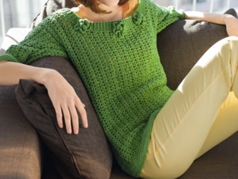 Häkelanleitung: Grüner Pulli mit Blüten