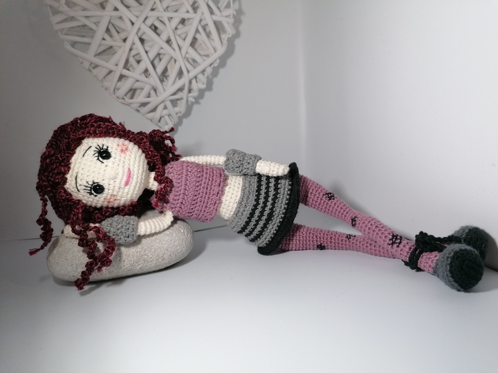 Häkelanleitung Puppe Lilly - viele kleine Details und Extras