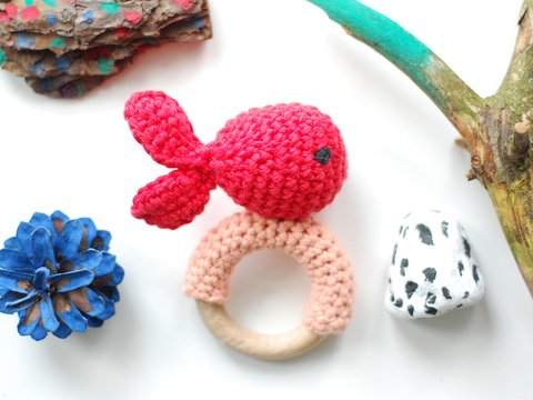 Häkelanleitung – Fisch Beißring & Rassel