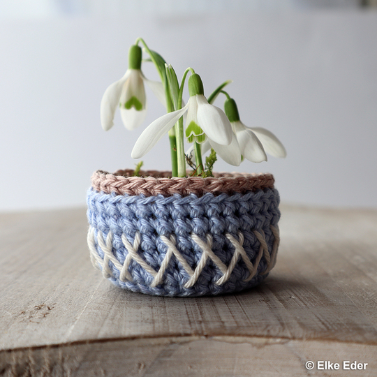 Economy Set "Unique Hens" - Egg warmer / Eggcup / Little Basket