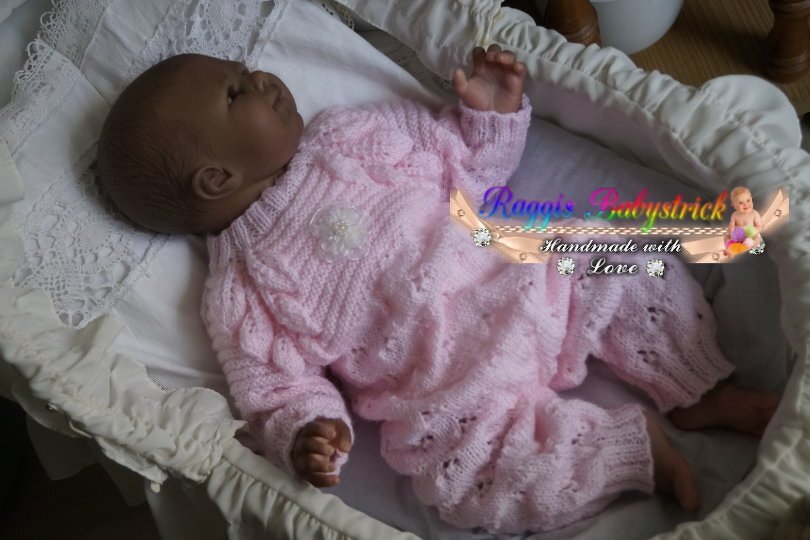 Strickanleitung für Baby's u. Reborns 3-teilig Modell Liz Gr. 50