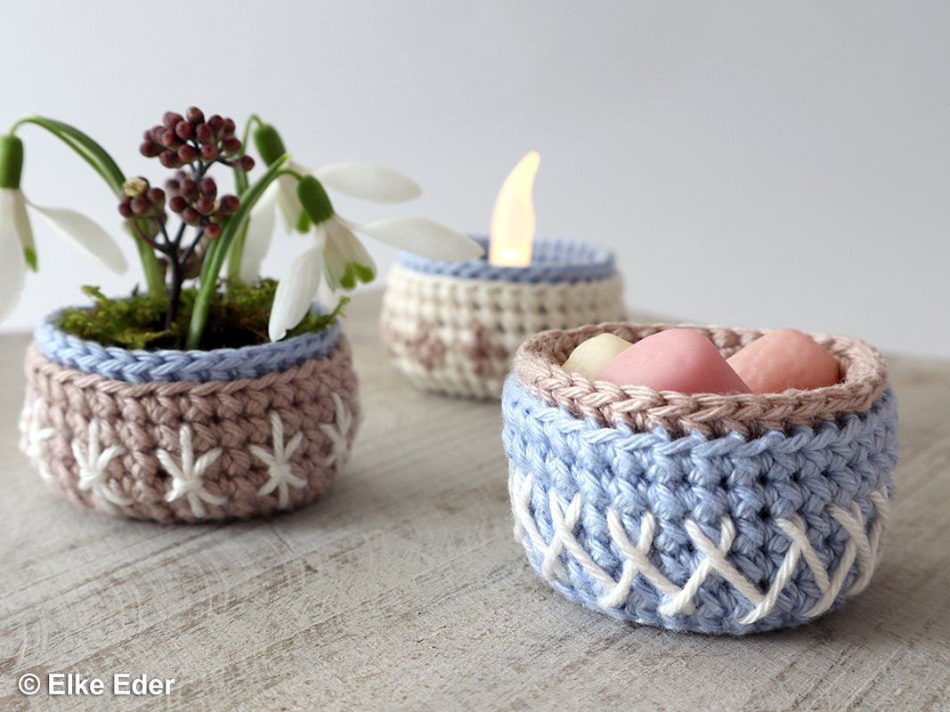 Cute Little Baskets / Egg Cups / Tealight Holders - Crochet Pattern