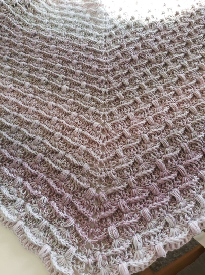 Häkelanleitung flaches dichtes Tuch Violetta