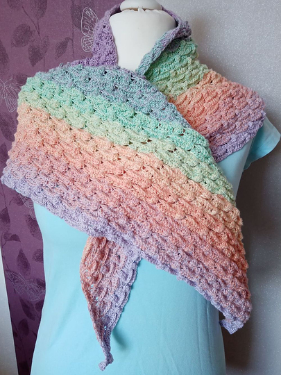 Häkelanleitung flaches dichtes Tuch Violetta