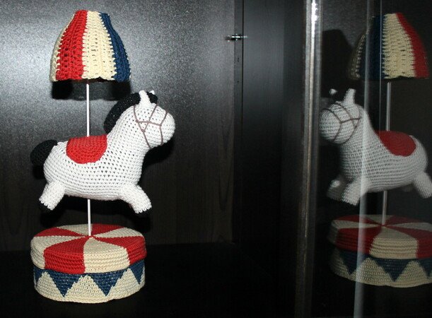 carousel horse crochet pattern