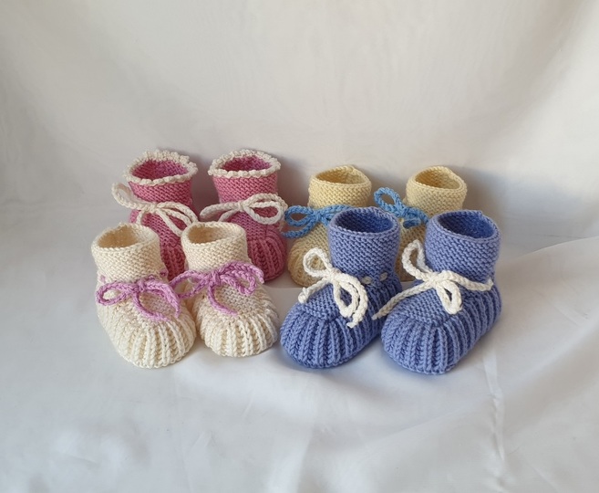 Strickanleitung Baby-Schuhe in 2 Größen ohne Nadelspiel  #284