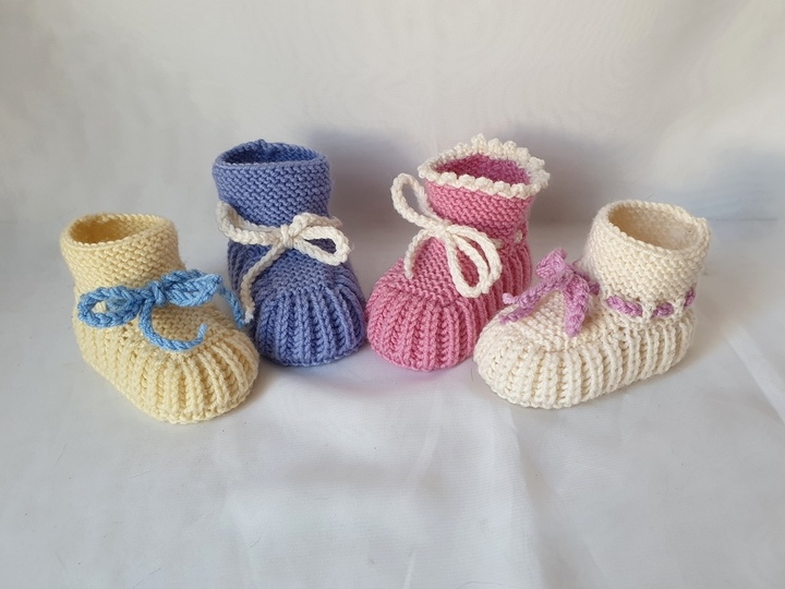 Strickanleitung Baby-Schuhe in 2 Größen ohne Nadelspiel  #284