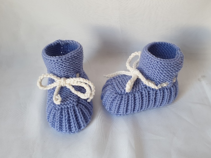 Strickanleitung Baby-Schuhe in 2 Größen ohne Nadelspiel  #284