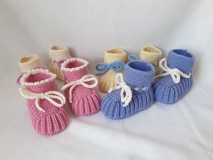 Strickanleitung Baby-Schuhe in 2 Größen ohne Nadelspiel  #284
