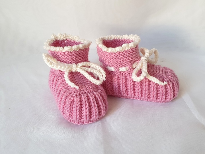 Strickanleitung Baby-Schuhe in 2 Größen ohne Nadelspiel  #284