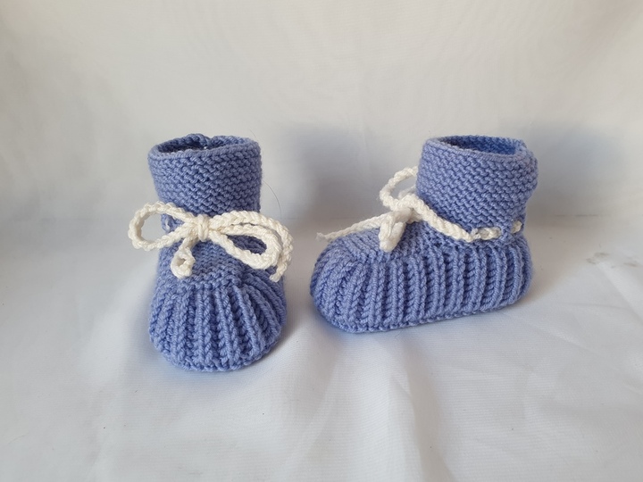 Strickanleitung Baby-Schuhe in 2 Größen ohne Nadelspiel  #284