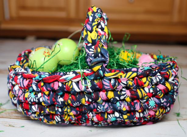 Easter baskets round and oval crochet pattern