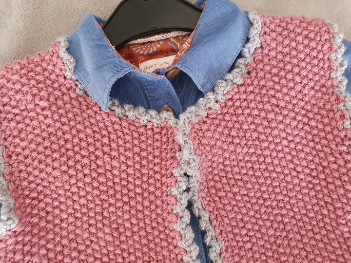 Strickanleitung Kinderweste Emilia Größe 110/116!