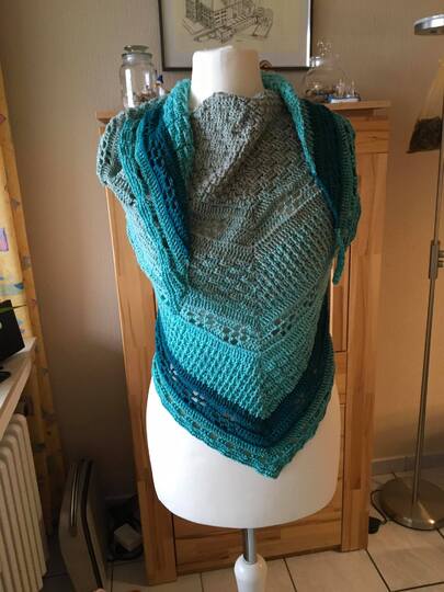 Anleitung Leilani "Blume des Himmels" flaches Dreieckstuch