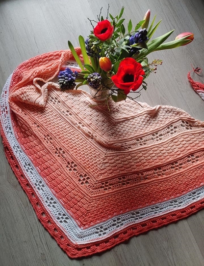 Anleitung Leilani "Blume des Himmels" flaches Dreieckstuch