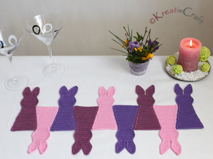 table runner with easter bunny motiv–crochet pattern–many variants possible