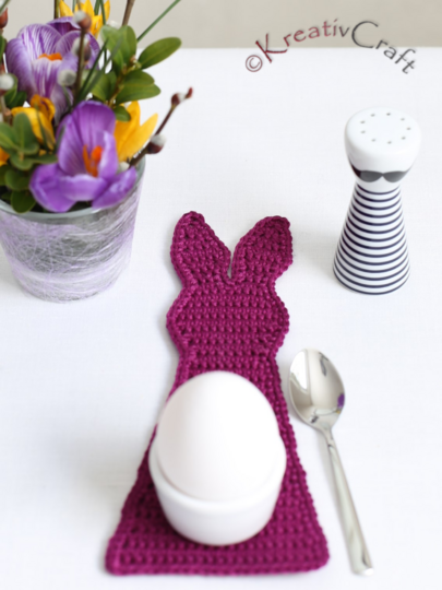 table runner with easter bunny motiv–crochet pattern–many variants possible
