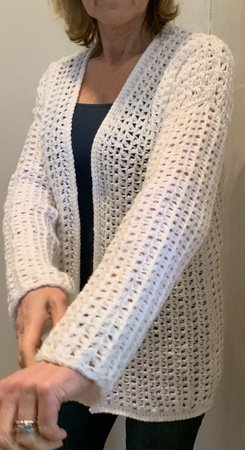 Pattern Wrapped in Tiny Chains Cardigan