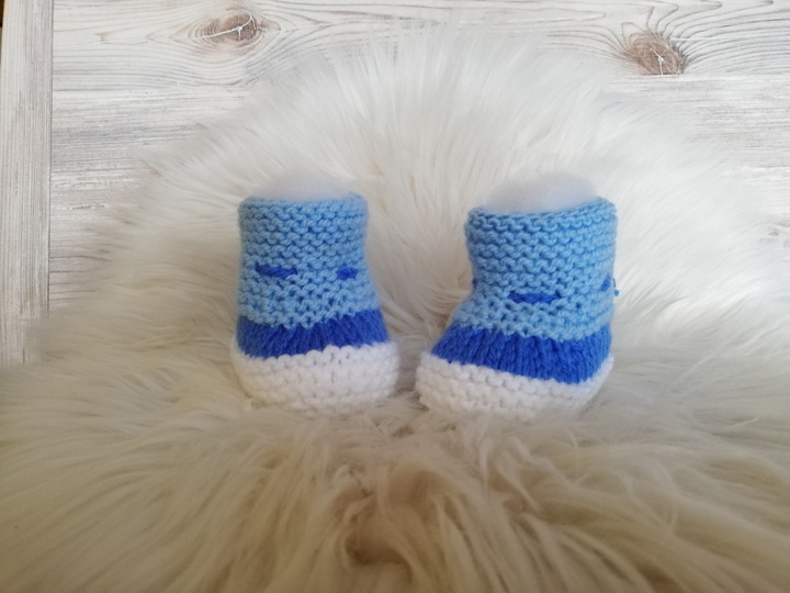 Strickanleitung Babyschuhe - ohne Nadelspiel - Sohlenlänge 10 cm