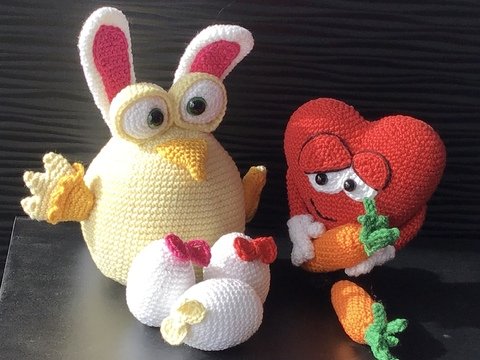 Anleitung Küken Brunhilde und Herzilein