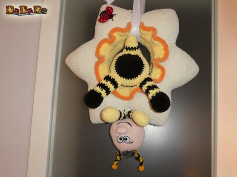 Der Tür-Kranz Narzisse mit Biene – von Dadade