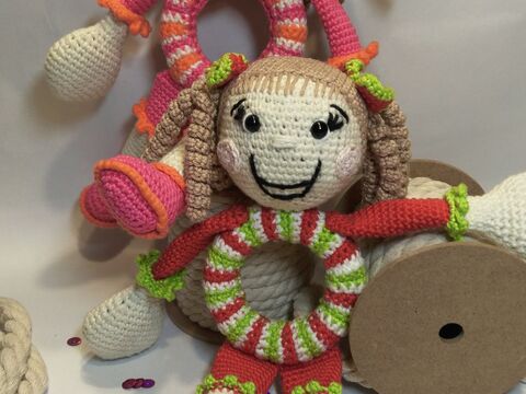 Anleitung Rasselring drei in einem LARA-LOU