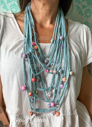 Häkelanleitung BeYourQueen – Boho Kette mit Perlen  Anfängerfreundlich