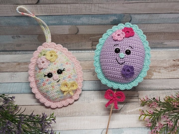 Häkelanleitung Kunterbunte "Ostereier-Anhänger/Blumenstecker"
