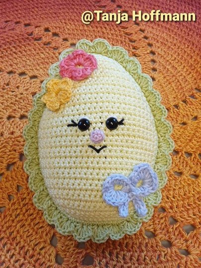 Häkelanleitung Kunterbunte "Ostereier-Anhänger/Blumenstecker"