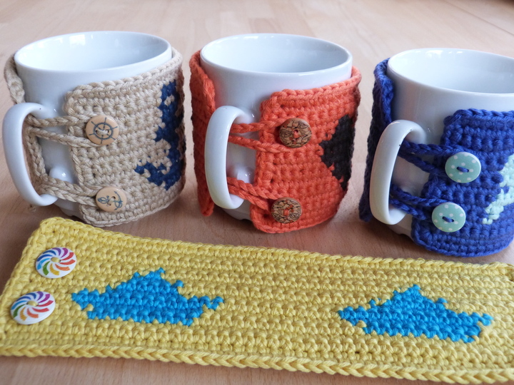 Häkelanleitung für Tassenwärmer "Cup cozy" mit 4 eingehäkelten Motiven