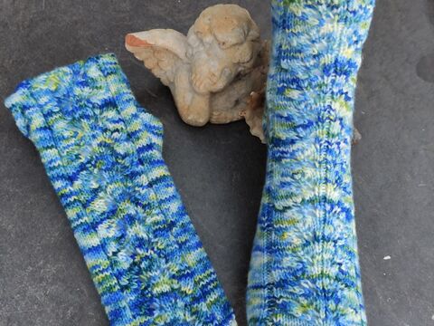 Anleitung Hexentopf Sockenmuster Lafea - Blätterhexe