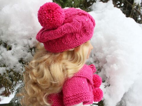 Strickanleitung für Puppen Poncho und Mütze