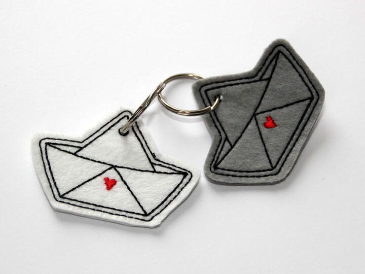 ITH Stickdatei Schlüsselanhänger Schiffchen