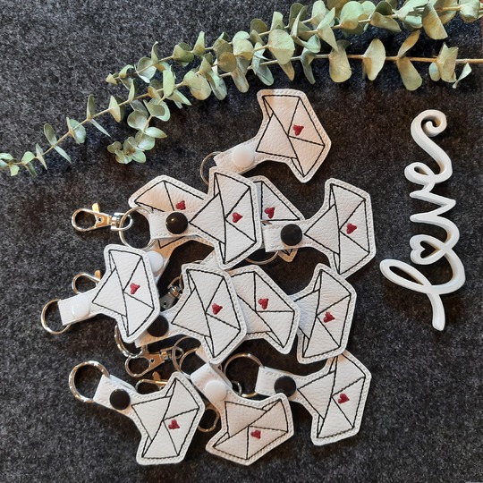 ITH Stickdatei Schlüsselanhänger Schiffchen