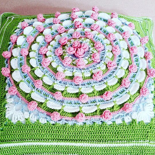 Häkelanleitung Kissen "Rosenkavalier"