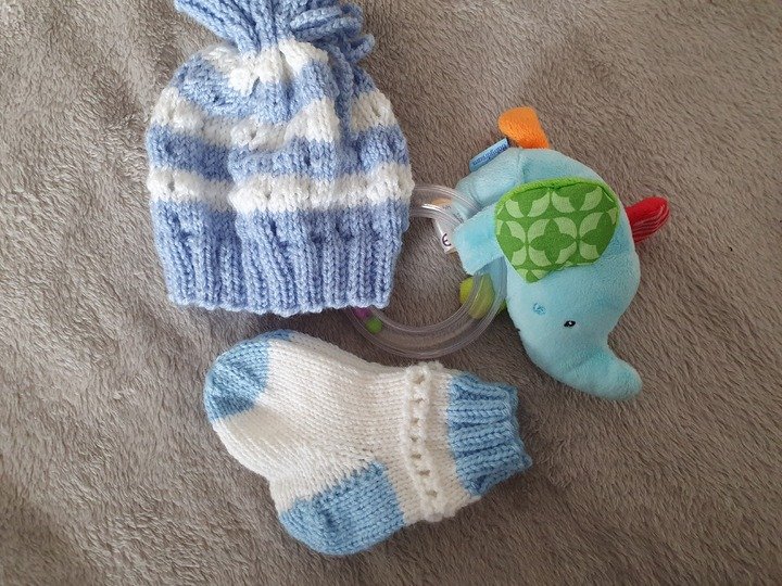 Strickanleitung Baby Set Jacke, Mütze, Socken Größe 56/62!