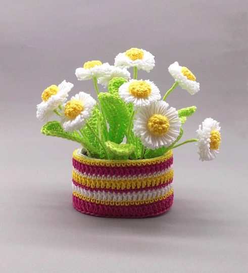 Häkel-Deko Gänseblümchen für Tisch, Tür und Wand - einfach aus Wollresten